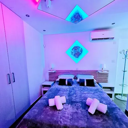 Hidden Lights Deluxe