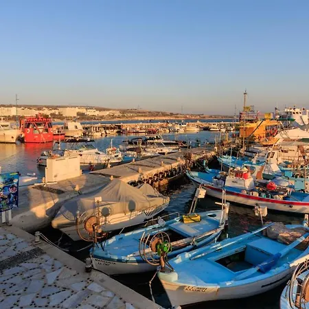 Hidden Lights Deluxe Apartament Ayia Napa