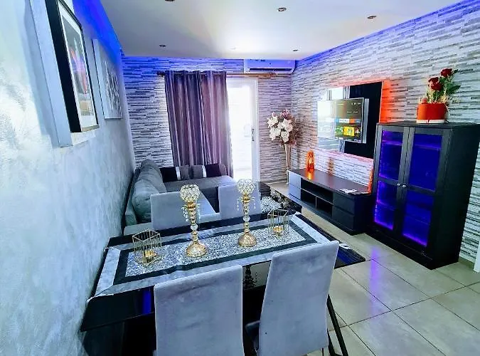 Hidden Lights Deluxe * Ayia Napa